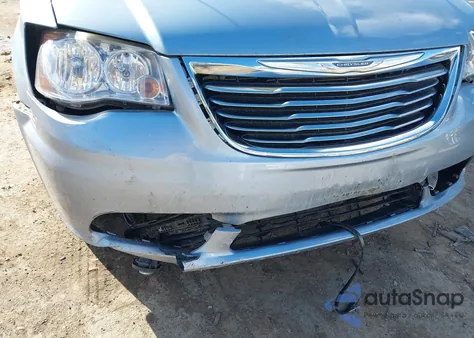 2013 Chrysler Town & Country Touring z USA, uszkodzony, nr VIN 2C4RC1BGXDR540773